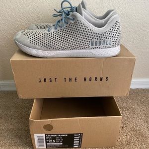 No Bull men’s size 11 Leather Trainer